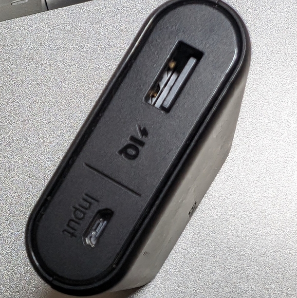Anker PowerCore 10000 Mobile Charger - Picture 4 of 4